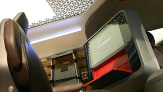 Nissan NV2500 Concept Wireless Workstation Is Both Futuristic And Comfy